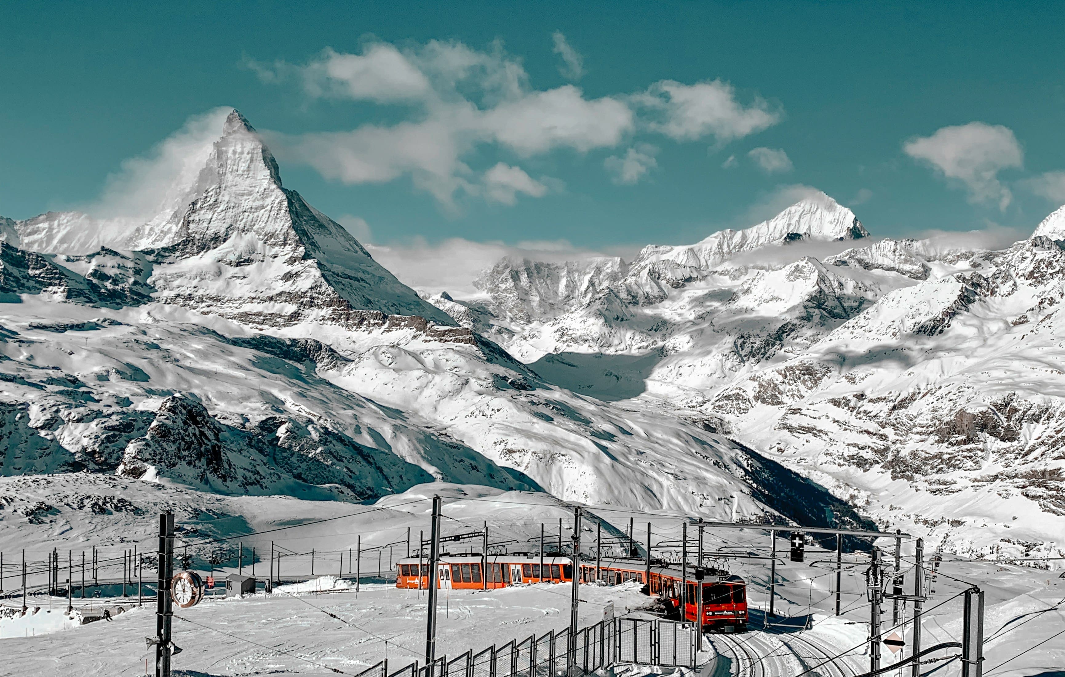 Après ski terrace with mountain views
